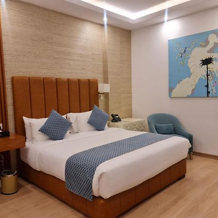 Sarwat Park Hotel Riyadh - Diplomatic Quarter Esterno foto