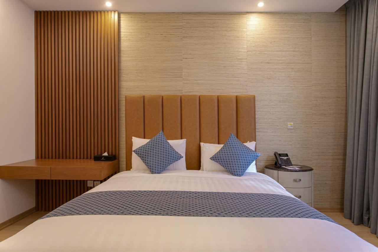 Sarwat Park Hotel Riyadh - Diplomatic Quarter Esterno foto