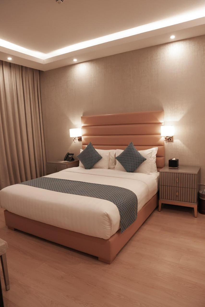 Sarwat Park Hotel Riyadh - Diplomatic Quarter Esterno foto